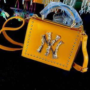 NY MUSTARD CROSS BAG/PURSE